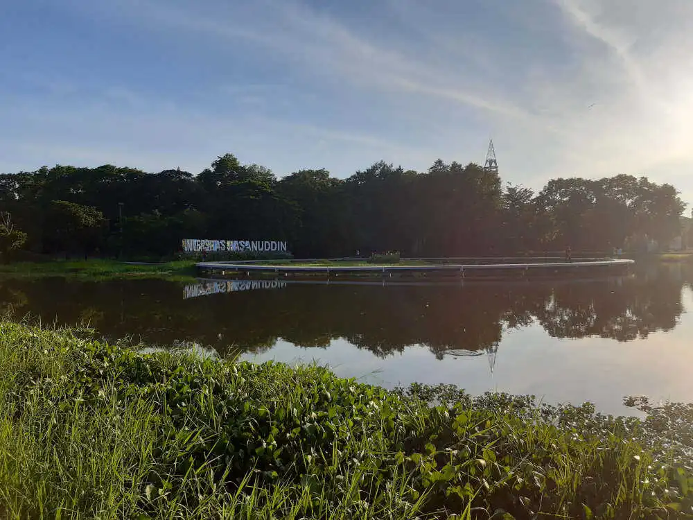 kampus unhas makassar