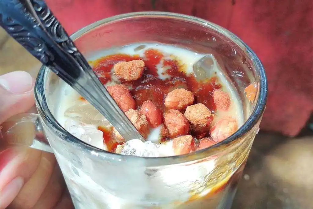 es-teler-panaikang-makassar