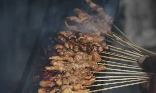 sate di makassar