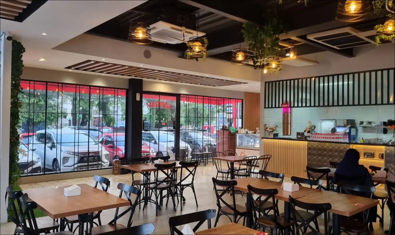 kopitian hertasning cafe makassar