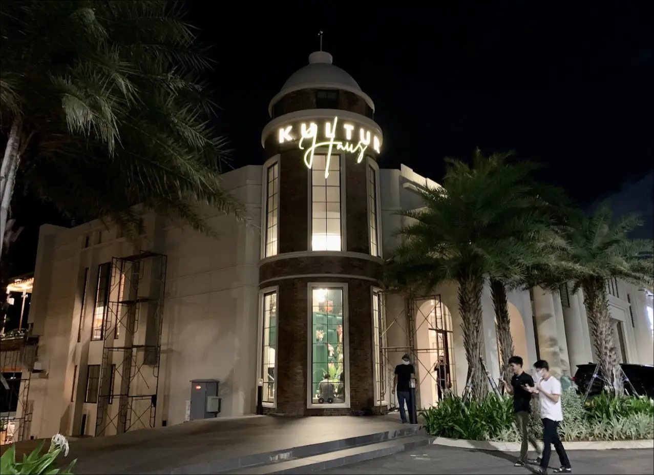 kultur haus makassar - cafe di cpi makassar