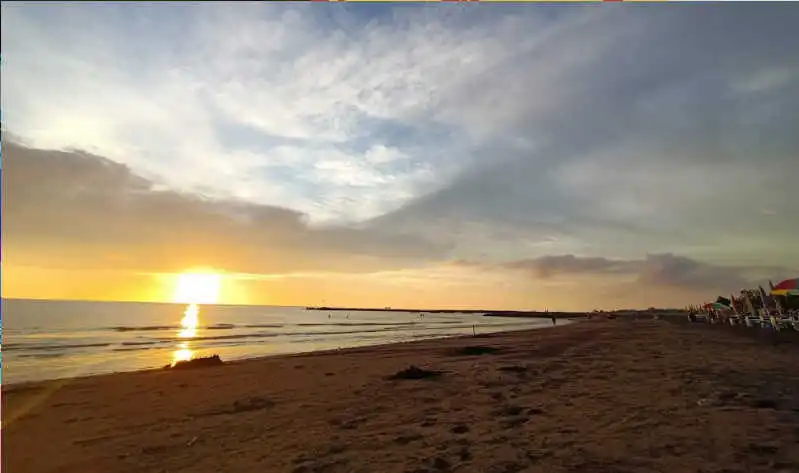 wisata pantai biru makassar