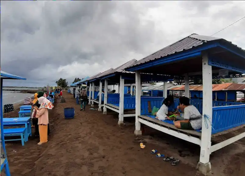 wisata pantai biru makassar