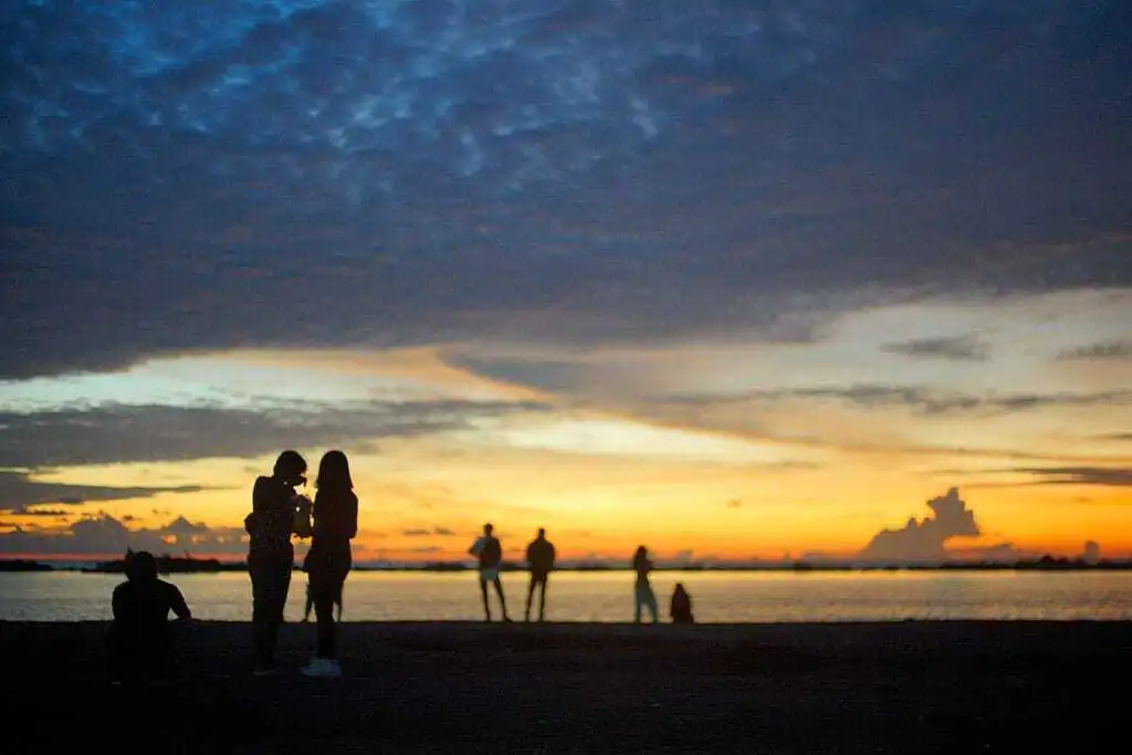 pantai-akkarena-makassar
